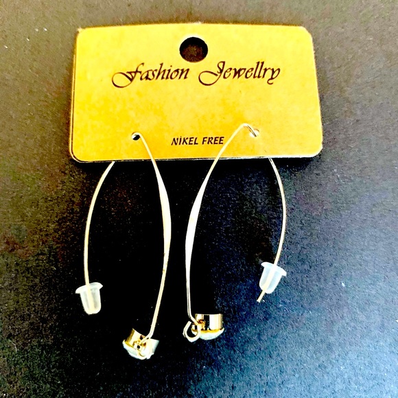 NWT shiny large single stone dangle ear rings nikel free silver tone metal - Picture 2 of 2